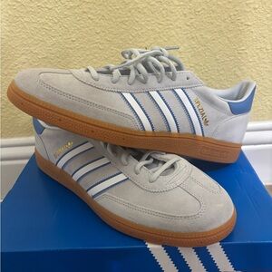Adidas Men's Gray Sneakers with Blue Stripes